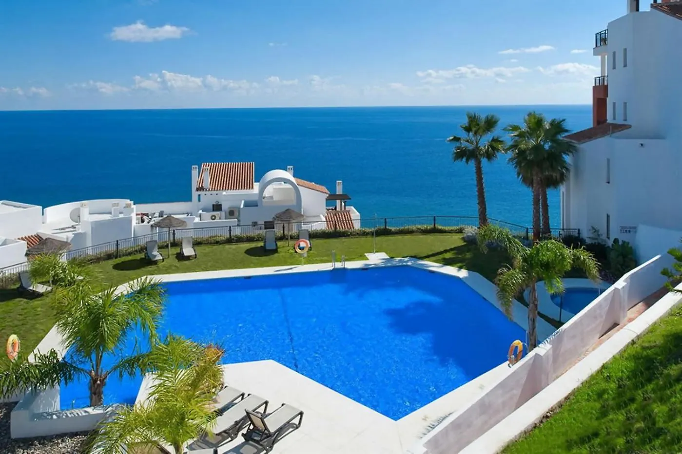 Apartamento Con Impresionantes Vistas Al Mar contacts